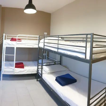 Departure Rooms&hostels Panzió