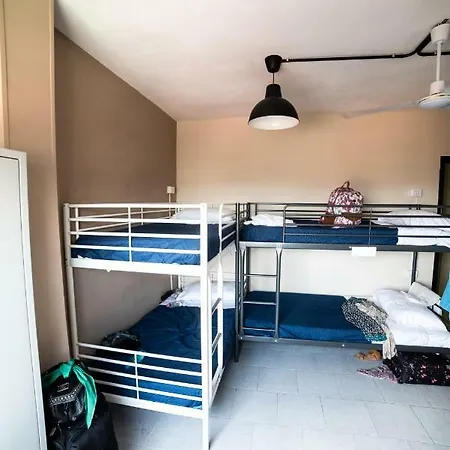 Departure Rooms&hostels Panzió