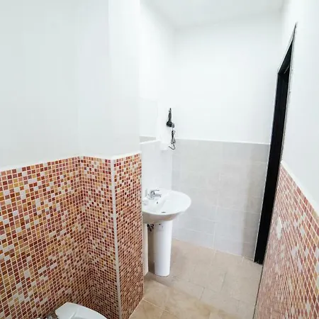 Panzió Departure Rooms&hostels 2*