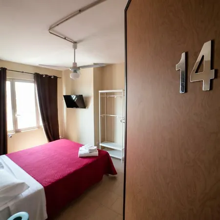 Departure Rooms&hostels Panzió